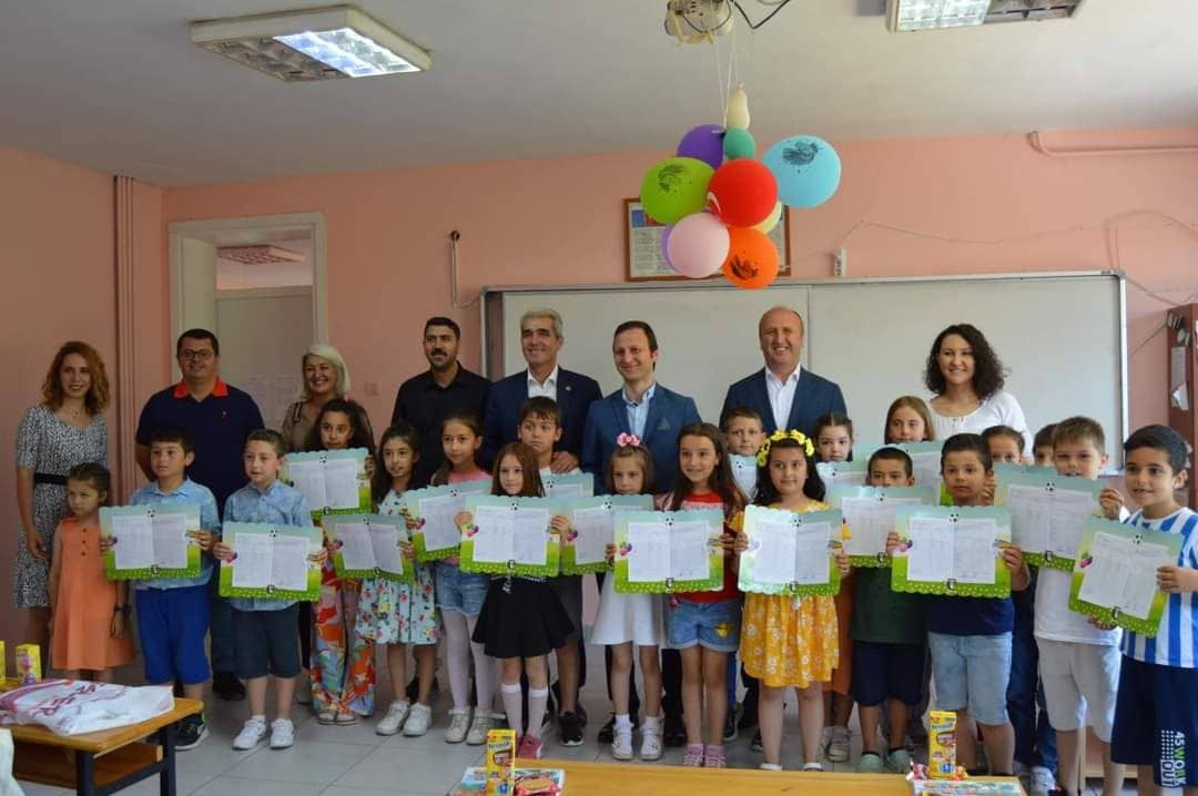 ?psala'da 2786 Ö?renci Karne Ald? 